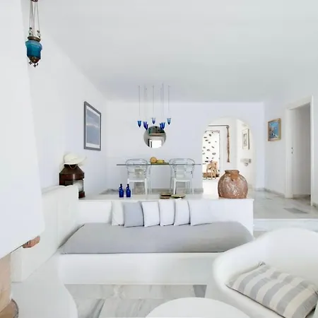 Maestro Mykonos *