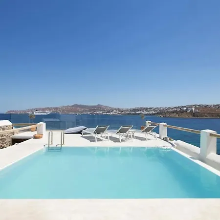 Maestro Mykonos Agios Ioannis Diakoftis