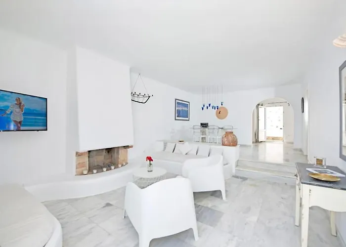 Maestro Mykonos Villa *